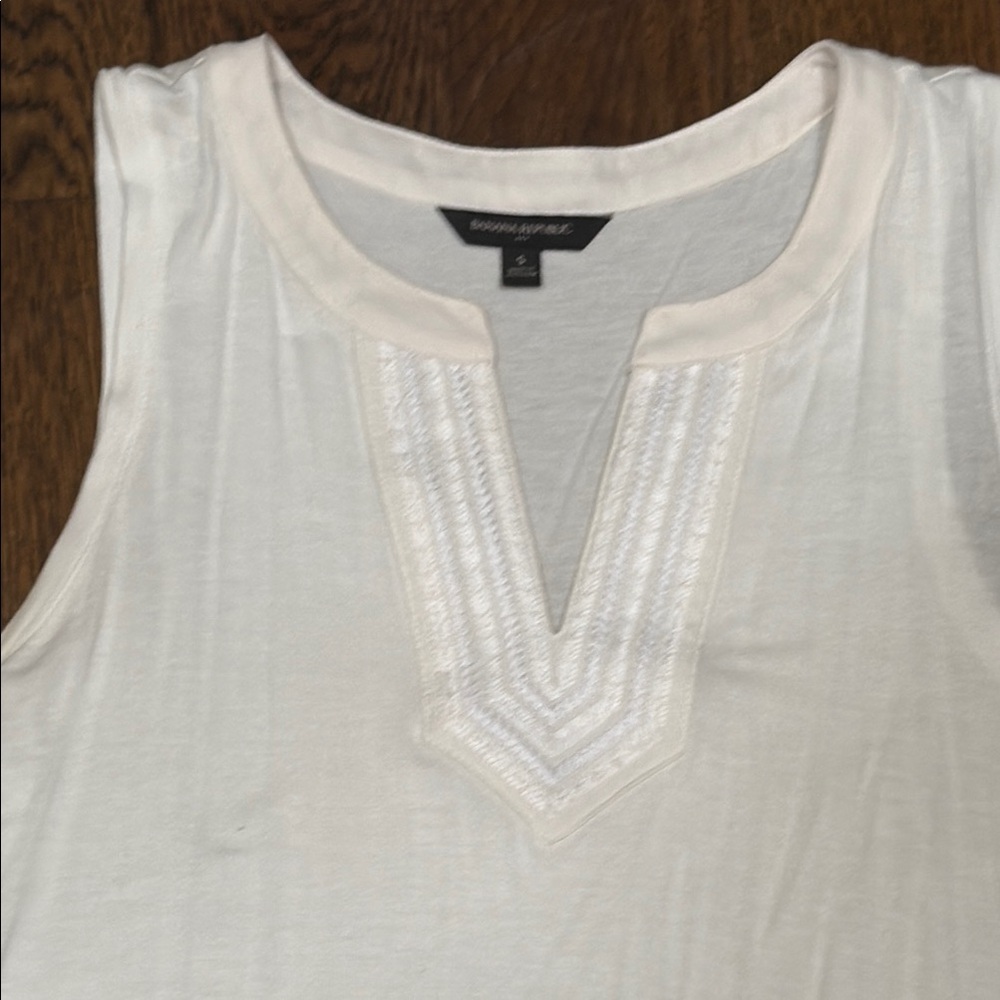Banana Republic White Ribbed Sleeveless Tank Top - Picture 2 of 5